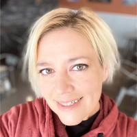 Amanda McLean